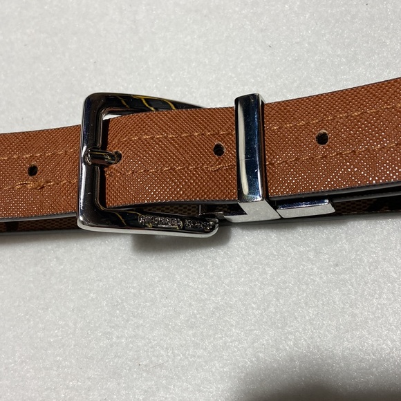 Genuine Michael KORS Reversible Belt. Silver Tone Buckle. Brown/Light & Brown - Picture 4 of 8